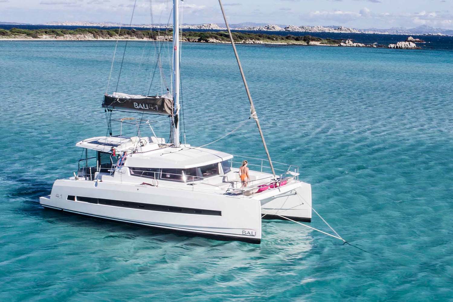 catamarano eolie con skipper